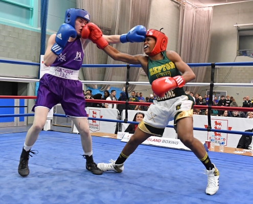 Caroline Dubois (Repton) v Wenessa Orczwk (Scunthorpe)